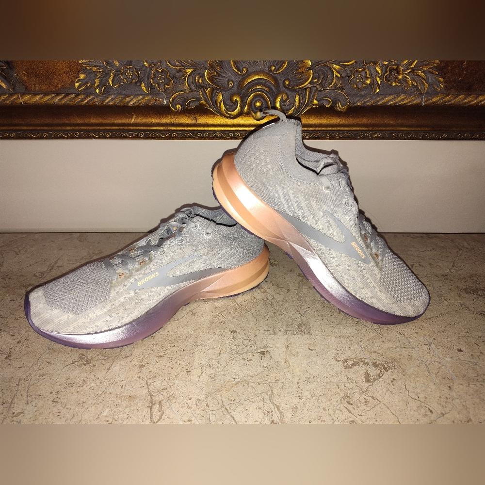 Brooks Levitate 3 Women's Gray and Purple Athletic Shoes